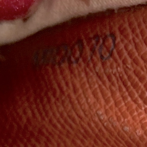 Louis Vuitton Signature LV Wallet 2000 - Picture 3 of 13